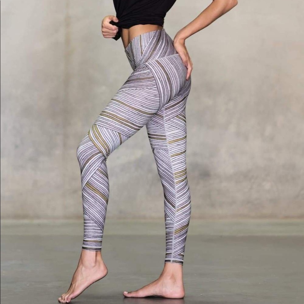 Niyama Sol Barefoot Legging in Roam Wild